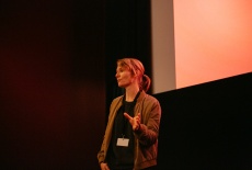 4. Anna Pesavento montierte den Dokumentarfilm DER STEIN ZUM LEBEN und stellte ihre Arbeit im Gespraech mit dem Publikum und der Jury vor