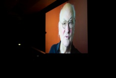 6. Reinhard Hauff, der Regisseur des Eroeffnungsfilm STAMMHEIM sendete eine Videobotschaft an das Publikum und die Ehrenpreistraegerin 
